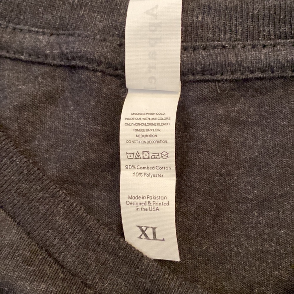 In All Things Give Thanks Tee Shirt XL NWOT - Picture 4 of 4
